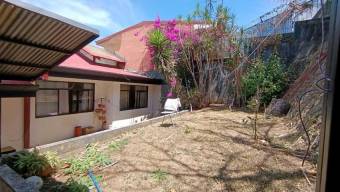 Se vende moderna casa con patio en Lomas de Ayarco Sur 25-1556 Se vende moderna casa con patio en Lomas de Ayarco Sur 25-1556
