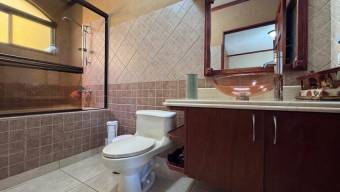 Se vende espaciosa casa con patio en Condominio Lomas de Granadilla 26-65 Se vende espaciosa casa con patio en Condominio Lomas de Granadilla 26-65