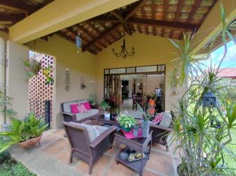 Se vende espaciosa casa con patio en condominio de Granadilla 25-251 Se vende espaciosa casa con patio en condominio de Granadilla 25-251