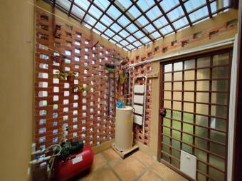 Se vende espaciosa casa con patio en condominio de Granadilla 25-251 Se vende espaciosa casa con patio en condominio de Granadilla 25-251