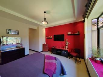 Se vende espaciosa casa con patio en condominio de Granadilla 25-251 Se vende espaciosa casa con patio en condominio de Granadilla 25-251