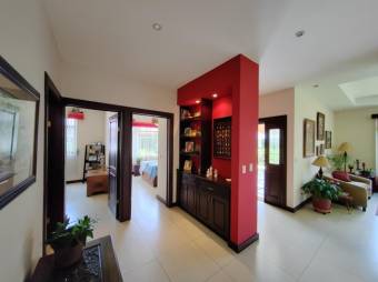 Se vende espaciosa casa con patio en condominio de Granadilla 25-251 Se vende espaciosa casa con patio en condominio de Granadilla 25-251