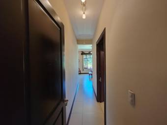 Se vende espaciosa casa con patio en condominio de Granadilla 25-251 Se vende espaciosa casa con patio en condominio de Granadilla 25-251