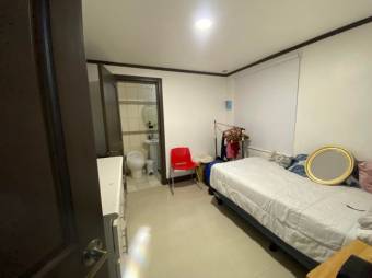 Se vende moderna casa con patio en Granadilla San José 25-687