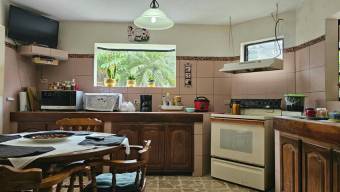 Se vende moderna casa con amplio patio en Granadilla Curridabat 25-1953 Se vende moderna casa con amplio patio en Granadilla Curridabat 25-1953