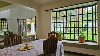 Se vende moderna casa con amplio patio en Granadilla Curridabat 25-1953 Se vende moderna casa con amplio patio en Granadilla Curridabat 25-1953