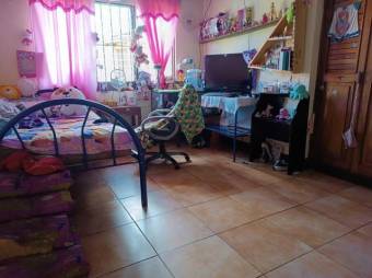 Se vende espaciosa casa con 970m2 de lote en  Lomas de Ayarco 25-1167