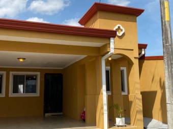 Se vende espaciosa casa con patio en condominio de Desamparados 23-1274 Se vende espaciosa casa con patio en condominio de Desamparados 23-1274