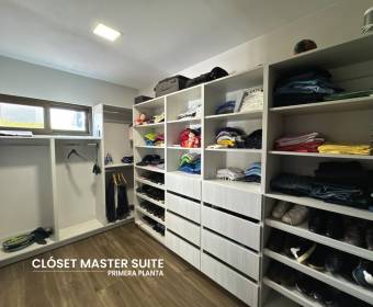 House for sale in Hacienda Espavel gated community