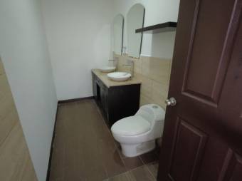 Se vende espaciosa casa con patio en Gravillas de Desamparados 25-553 Se vende espaciosa casa con patio en Gravillas de Desamparados 25-553