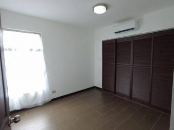 Se vende espaciosa casa con patio en Gravillas de Desamparados 25-553 Se vende espaciosa casa con patio en Gravillas de Desamparados 25-553