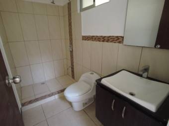 Se vende espaciosa casa con patio en Gravillas de Desamparados 25-553 Se vende espaciosa casa con patio en Gravillas de Desamparados 25-553