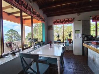 Se venden 2 casas con amplio lote de 1200m2 en San Miguel Desamparados 25-1620