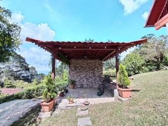 Se venden 2 casas con amplio lote de 1200m2 en San Miguel Desamparados 25-1620