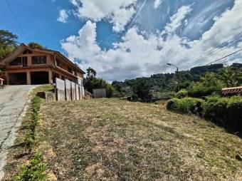 Se venden 2 casas con amplio lote de 1200m2 en San Miguel Desamparados 25-1620