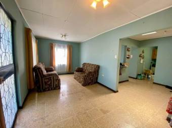 Se vende casa con amplio lote de 524m2 en Escazú Centro 25-1306 Se vende casa con amplio lote de 524m2 en Escazú Centro 25-1306