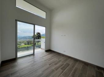 Se vende moderna casa con patio y terraza en San Antonio Escazú 25-142 Se vende moderna casa con patio y terraza en San Antonio Escazú 25-142