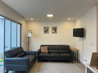 Se vende moderna casa con patio en condominio de San Antonio Escazú 25-1940 Se vende moderna casa con patio en condominio de San Antonio Escazú 25-1940