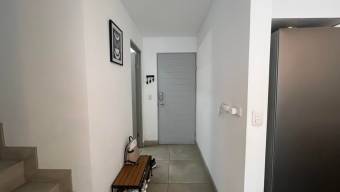 Se vende moderna casa con patio en condominio de San Antonio Escazú 25-1940 Se vende moderna casa con patio en condominio de San Antonio Escazú 25-1940