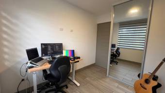 Se vende moderna casa con patio en condominio de San Antonio Escazú 25-1940 Se vende moderna casa con patio en condominio de San Antonio Escazú 25-1940