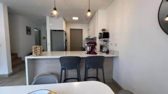 Se vende moderna casa con patio en condominio de San Antonio Escazú 25-1940 Se vende moderna casa con patio en condominio de San Antonio Escazú 25-1940