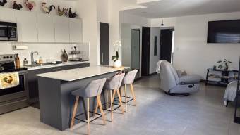 Se alquila moderno apartamento amoblado en La Aurora Heredia 26-163