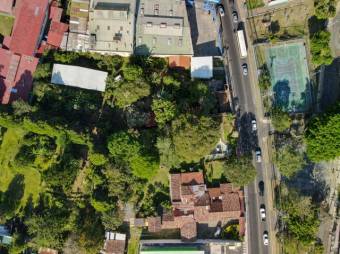Se vende lote de 3,177m2 con uso mixto en Santa Rosa Heredia 24-404