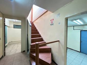 VENTA DE EDIFICIO CON OFICINAS Y APARTAMENTO - ARANJUEZ, SAN JOSÉ