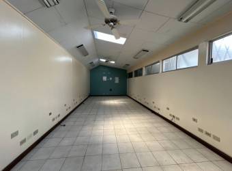 VENTA DE EDIFICIO CON OFICINAS Y APARTAMENTO - ARANJUEZ, SAN JOSÉ