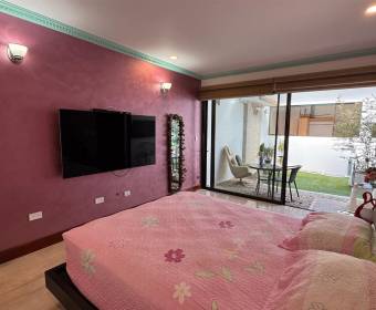 House for sale in a condominium in Santa Ana, San José.