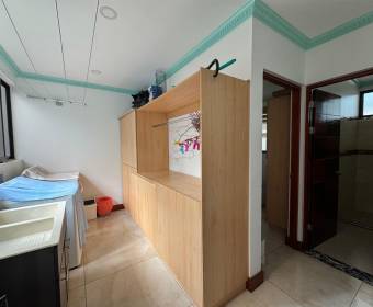 House for sale in a condominium in Santa Ana, San José.