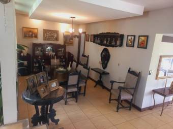 Se vende casa con amplio lote de 3,000m2 en La Garita Alajuela 26-131