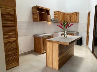 Se vende casa con amplio lote de 3,000m2 en La Garita Alajuela 26-131