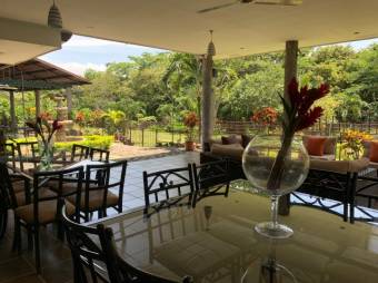 Se vende casa con amplio lote de 3,000m2 en La Garita Alajuela 26-131