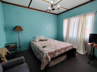 Se vende espaciosa casa con patio en condominio de Alajuela 25-1600