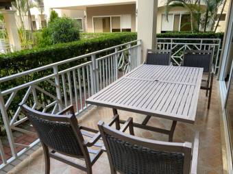 Se vende espacioso apartamento para inversión en San Rafael Escazú 25-692