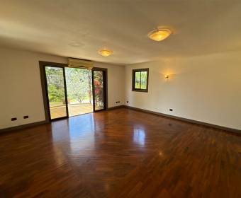 One-story corner house for sale in Ciudad Hacienda Los Reyes, La Guacima.