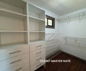 One-story corner house for sale in Ciudad Hacienda Los Reyes, La Guacima.