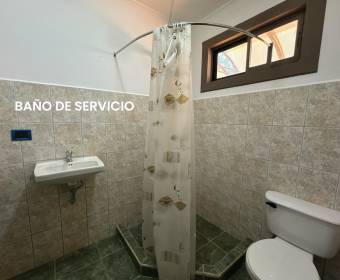 One-story corner house for sale in Ciudad Hacienda Los Reyes, La Guacima.