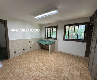 One-story corner house for sale in Ciudad Hacienda Los Reyes, La Guacima.