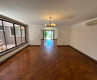 One-story corner house for sale in Ciudad Hacienda Los Reyes, La Guacima.