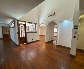 One-story corner house for sale in Ciudad Hacienda Los Reyes, La Guacima.