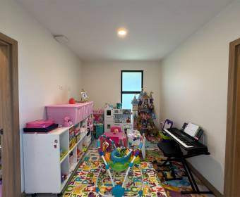 House with 4 bedrooms for sale in the Hacienda Espavel condominium in La Guacima.