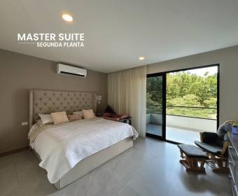 House with 4 bedrooms for sale in the Hacienda Espavel condominium in La Guacima.