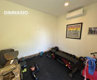 House with 4 bedrooms for sale in the Hacienda Espavel condominium in La Guacima.