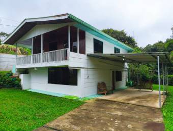 Descubre la Tranquilidad Casa en Volio con Jardín, Árboles Frutales y Aire Fresco.