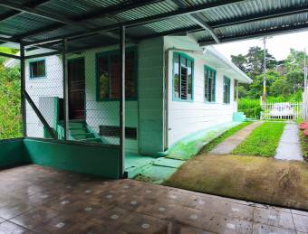 Descubre la Tranquilidad Casa en Volio con Jardín, Árboles Frutales y Aire Fresco.