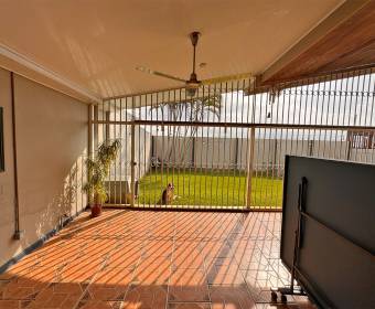 House for sale in Bosques de Doña Rosa Residential Complex, Cariari, Belén.