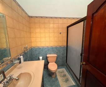 House for sale in Bosques de Doña Rosa Residential Complex, Cariari, Belén.