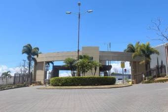 Se alquila apartamento amoblado en residencial de Ulloa Heredia 26-272